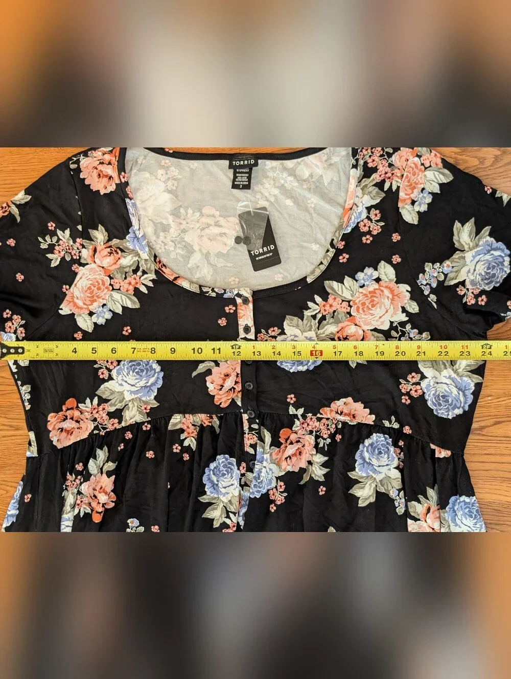 Torrid Plus Size Black Floral Patterned Shirt Sleeve Babydoll Shirt - Picture 7 of 11